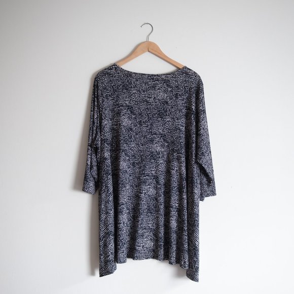 TAHARI | PRINTED TOP - Picture 2 of 4